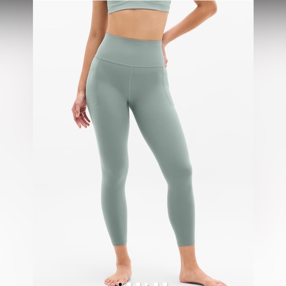 ✨ ATHLETA 7/8 SALUTATION STASH LEGGINGS ✨ - Picture 3 of 4